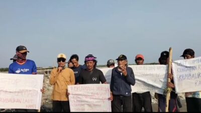 Perotes Nelayan Tarumajaya Bekasi , Akibat Pembongkaran Pagar laut yang terhenti ?” : Kembalikan Asalnya laut jadi laut 