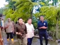 Prabowo Kunjungi Warga Desa Buni Bakti Terdampak Banjir, Akan Memperbaiki Tata Ruang Wilayah 